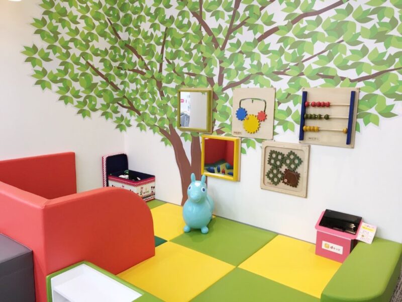 ドコモショップ施工事例　キッズスペース
